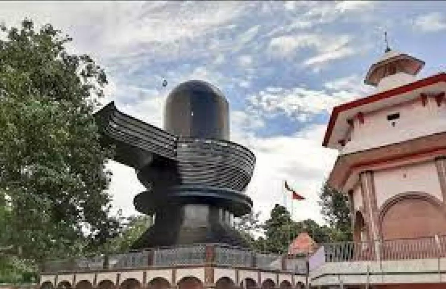 Harihar Dham Temple Giridih: हरिहर धाम: विश्व के सबसे बड़े शिवलिंग वाला वो अद्भुत मंदिर जहाँ हर साल टूटता है शादियों का रिकॉर्ड! Harihar Dham Temple Giridih: हरिहर धाम: विश्व के सबसे बड़े शिवलिंग वाला वो अद्भुत मंदिर जहाँ हर साल टूटता है शादियों का रिकॉर्ड!