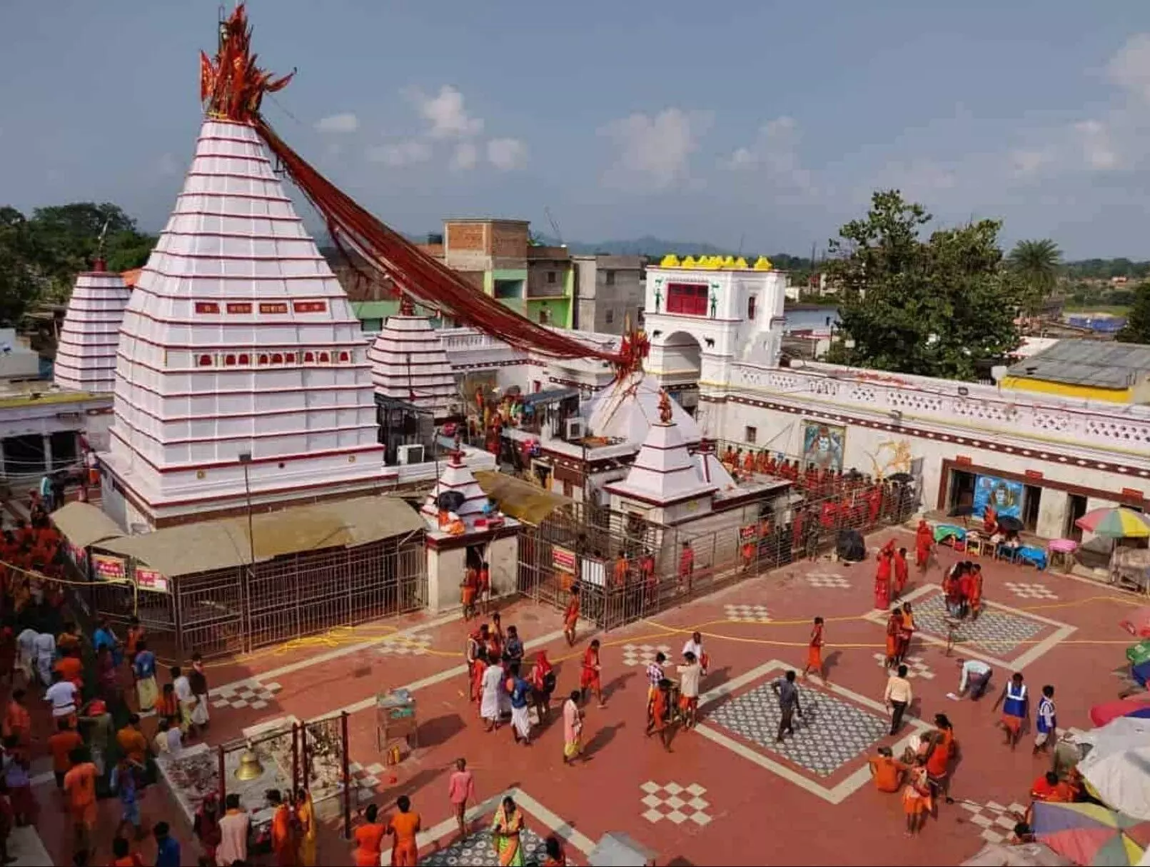 Basukinath Temple Jharkhand: बाबा बासुकीनाथ धाम: जानें क्यों अधूरी मानी जाती है बैजनाथ दर्शन यात्रा बिना इसके दर्शन के? Basukinath Temple Jharkhand: बाबा बासुकीनाथ धाम: जानें क्यों अधूरी मानी जाती है बैजनाथ दर्शन यात्रा बिना इसके दर्शन के?