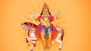 20 नवंबर 2025 से भाग्य परिवर्तन: मंगल और सूर्य के राजयोग से इन राशियों की चमकेगी किस्मत